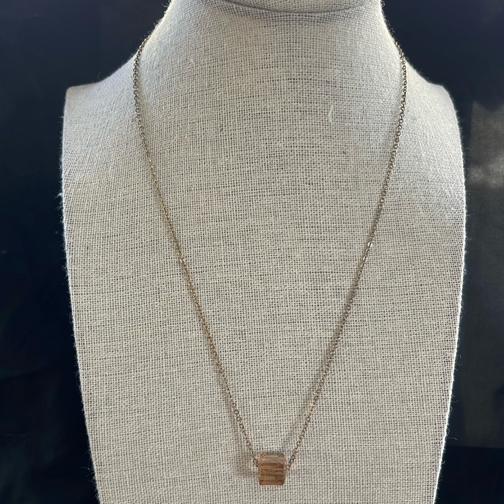 Xali Khan NY Neclace 12$